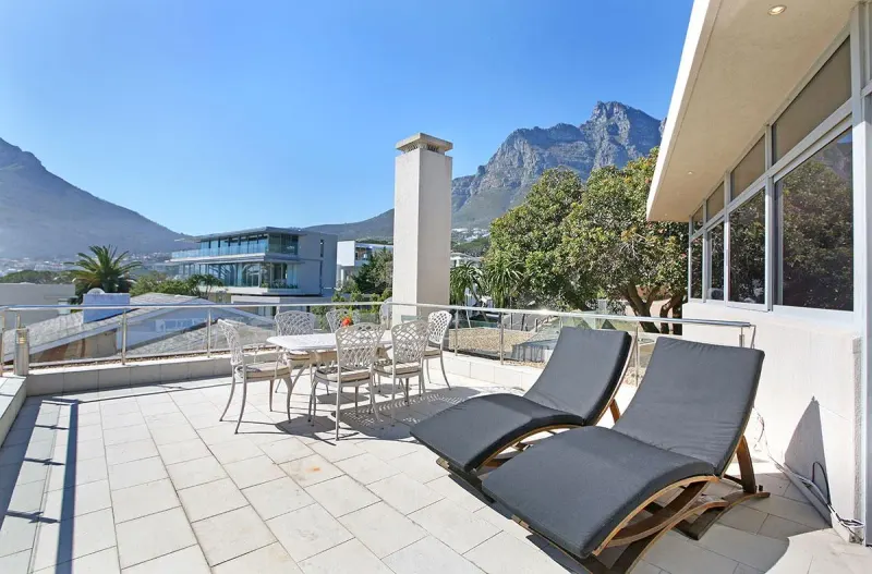 The Rocks in Camps Bay – photo 13