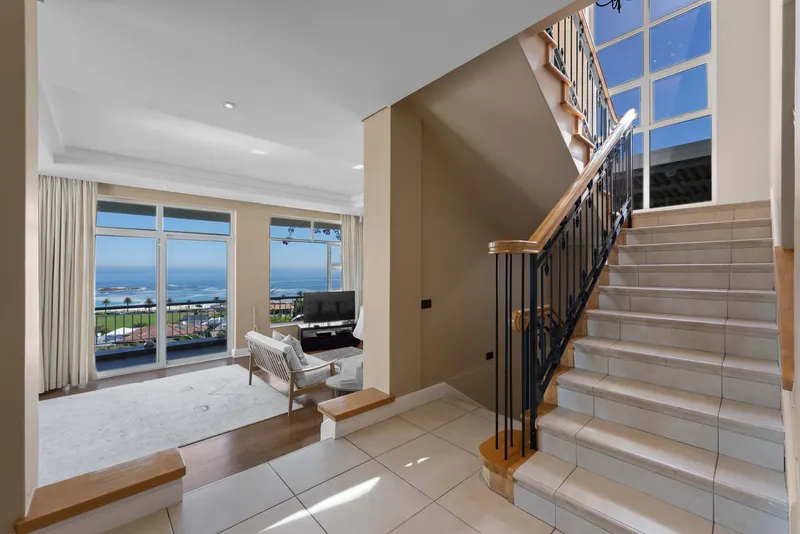 Tree Villa in Camps Bay – photo 5