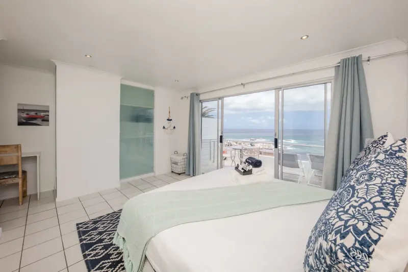 Indigo Bay - The Penguin in Camps Bay – photo 14