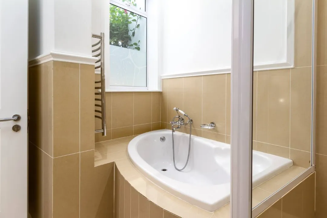 property_9ac8baea-0a24-4425-8017-4d64be103687_34