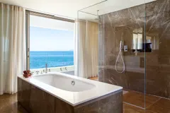 East West Penthouse in Mouille Point – photo 23 thumbnail
