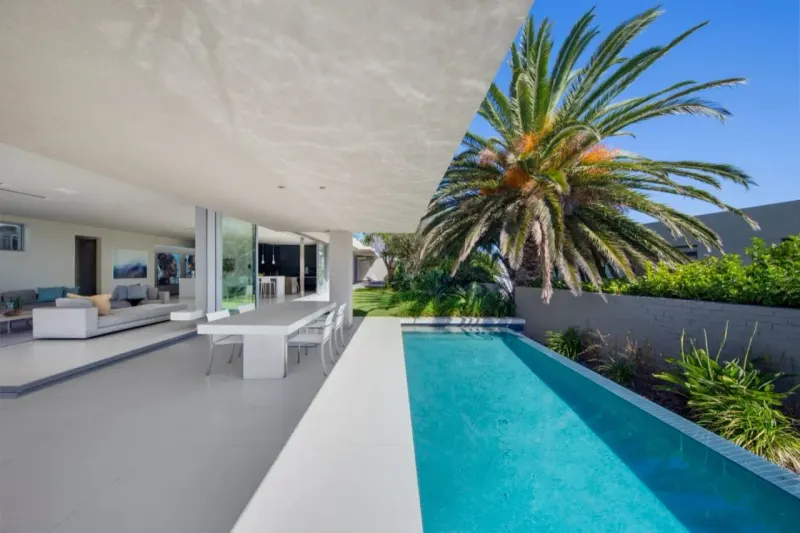 The Crescent in Camps Bay – photo 23