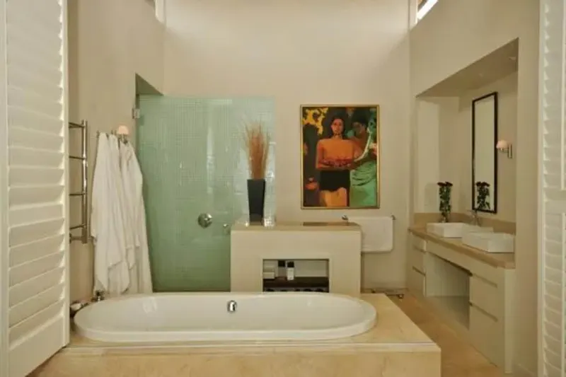Mahogony Villa in Green Point – photo 4