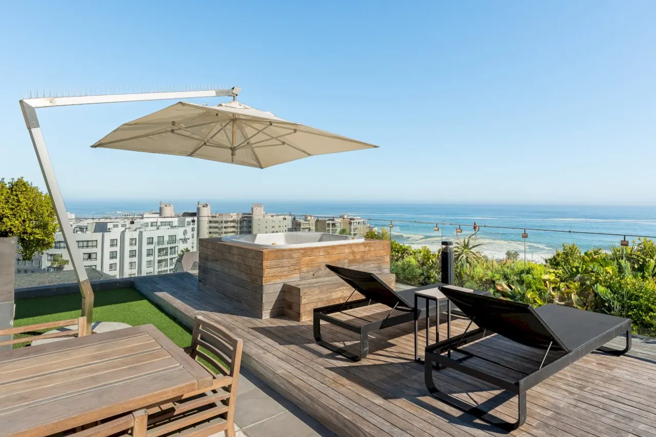 Sea Point Penthouse Retreat in Sea Point