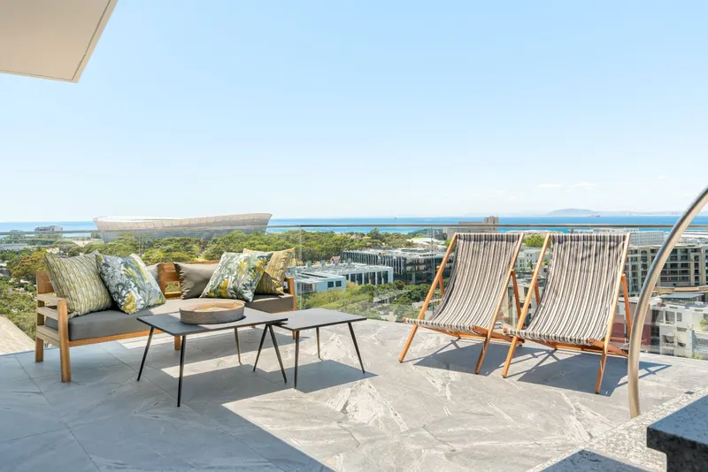 Malachite Penthouse  in Green Point – photo 40