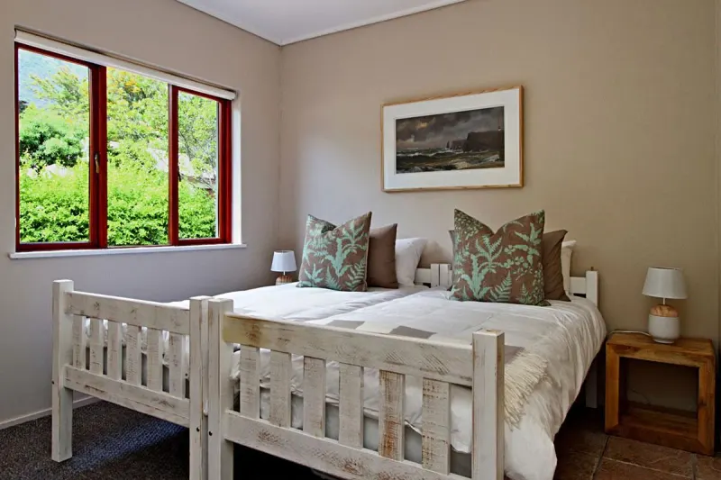 Mountain Lodge in Hout Bay – photo 13