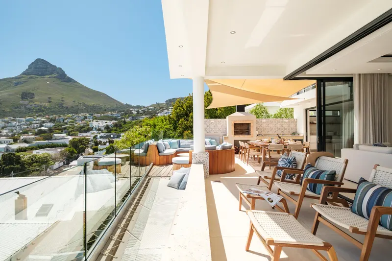 17 Geneva Drive in Camps Bay – photo 8