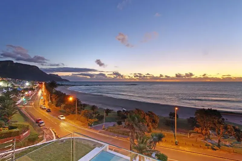 15 Views Penthouse in Camps Bay – photo 2
