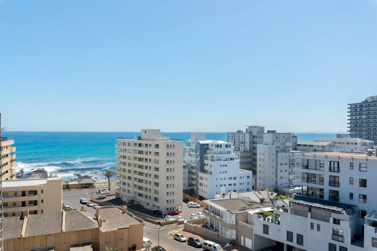 Central in Sea Point in Sea Point