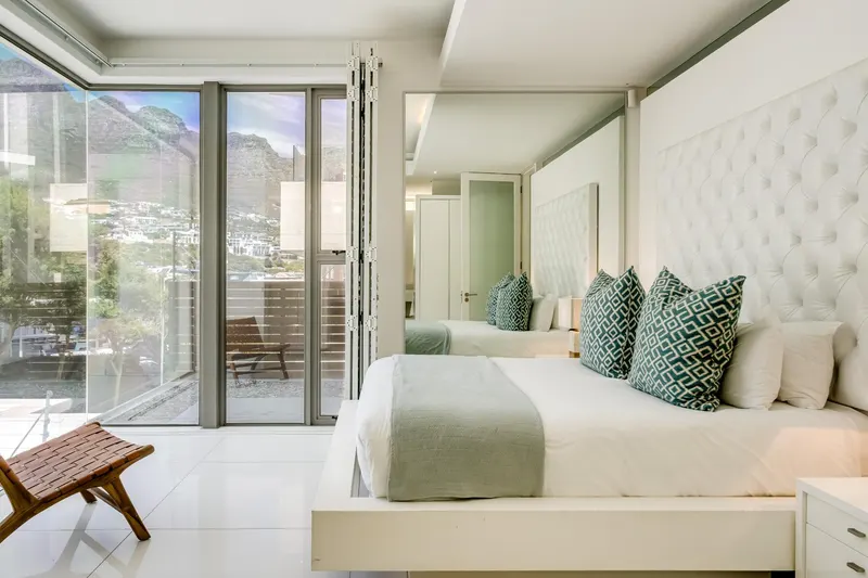 Villa Bleu Blanc in Camps Bay – photo 29