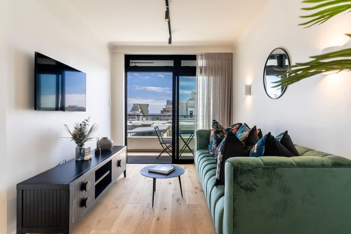property_9dd186ac-4a3b-4e5d-91d3-7637795d2f8e_4
