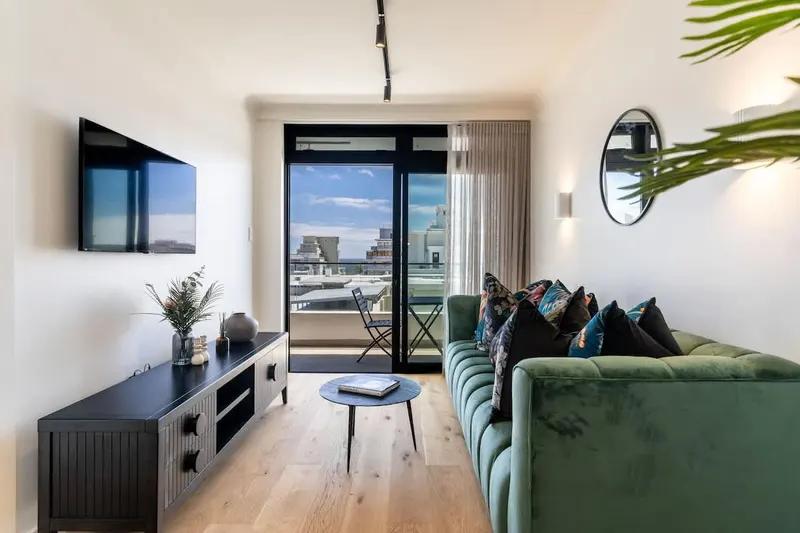 Topaz Views Apartment in Sea Point – photo 5