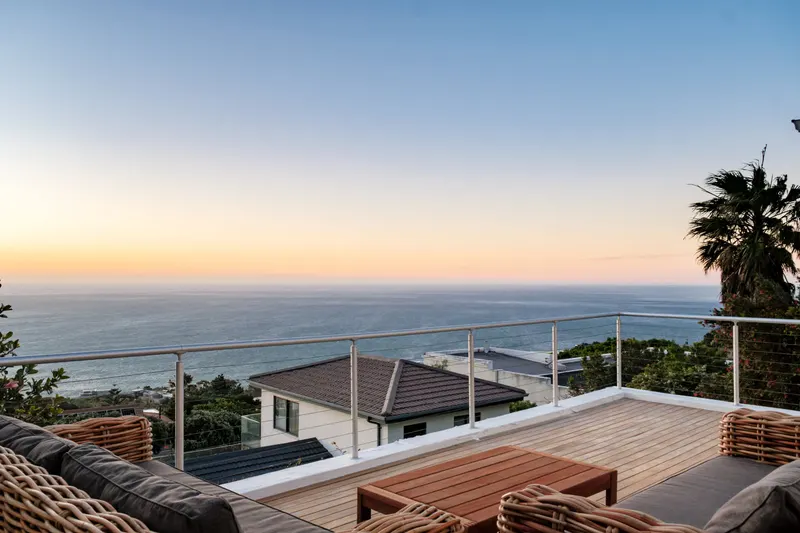Sunset Sanctuary in Camps Bay – photo 29
