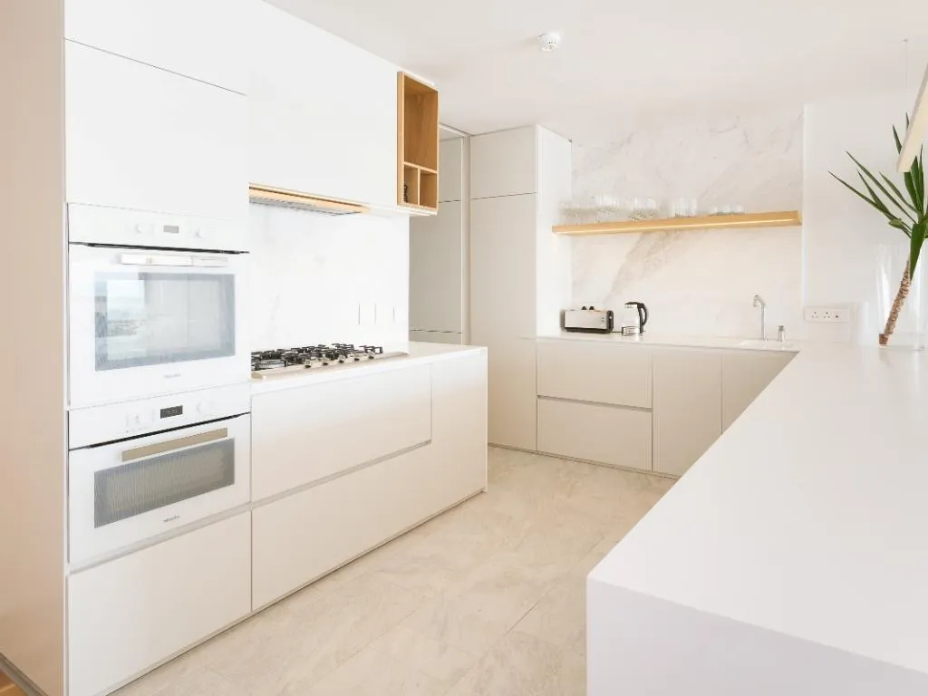 property_9df9ed72-51b6-4bde-b3f3-81869fe87ff0_1