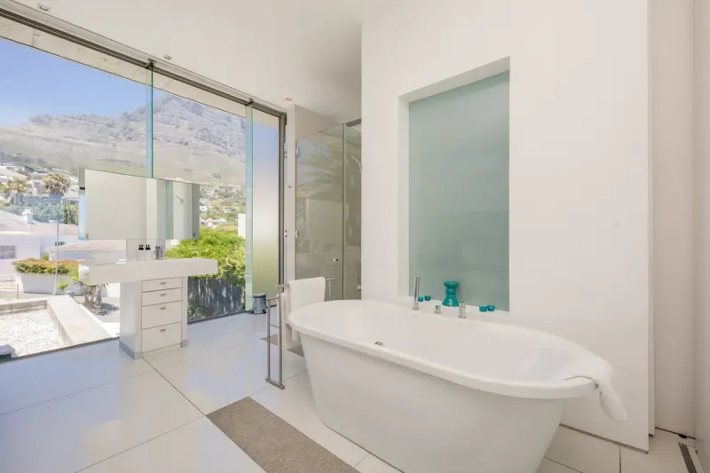 15 Views Penthouse in Camps Bay – photo 24