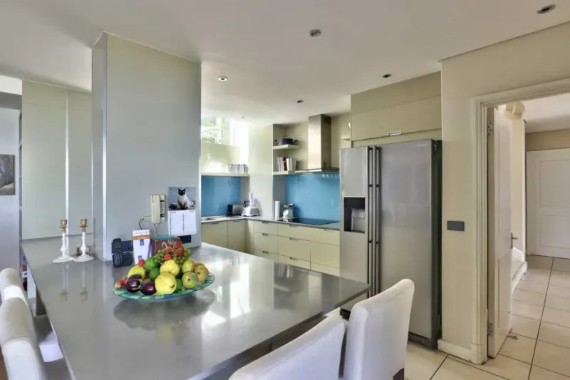 Tree Rd Villa in Camps Bay – photo 35