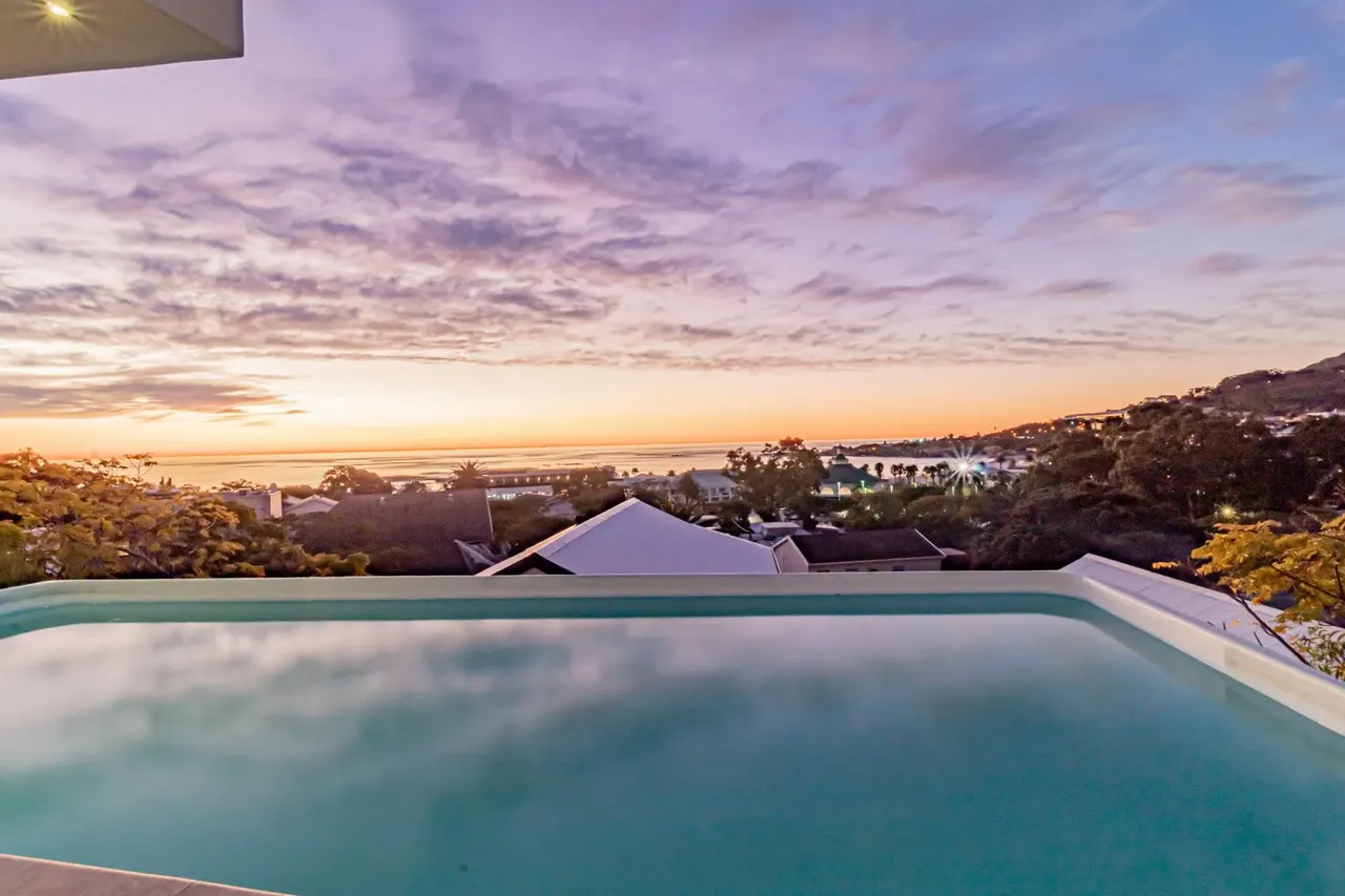 17 Geneva Drive in Camps Bay