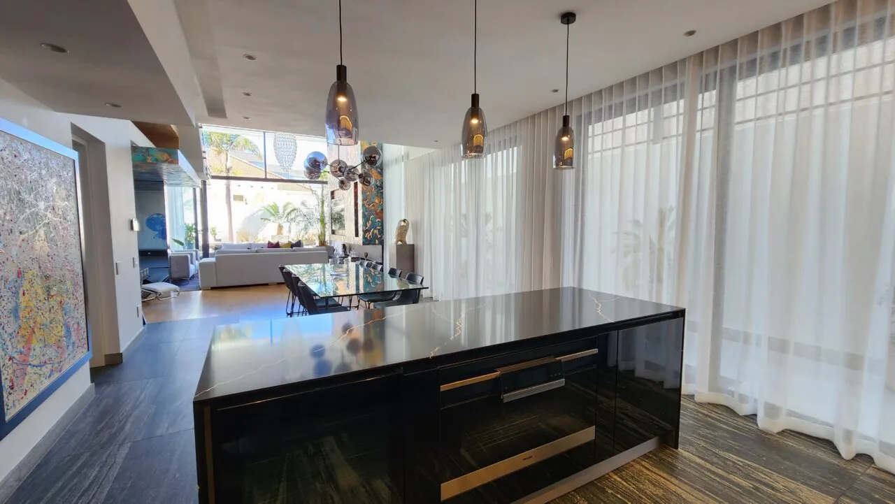 property_9ea9d33c-dd8d-4587-8c34-2b37e1803cf9_24