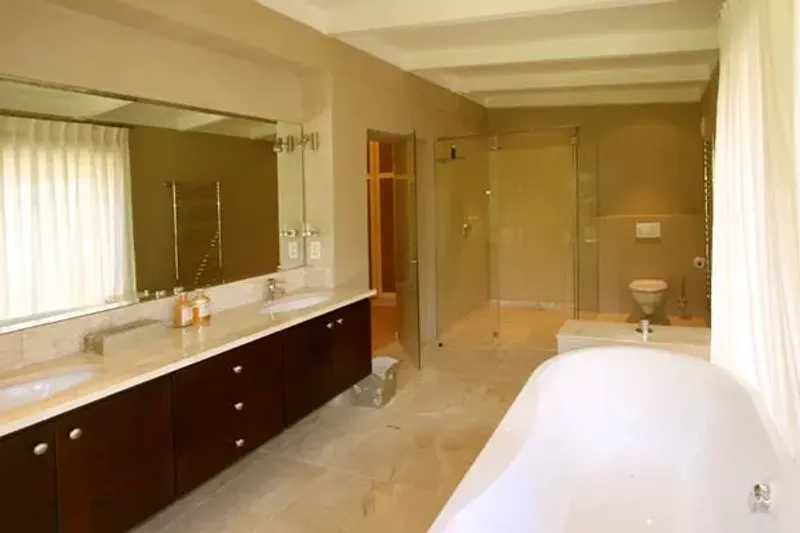 La Constantia in Silverhurst – photo 1