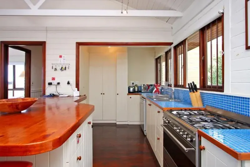 Southern Right Villa in Scarborough – photo 8