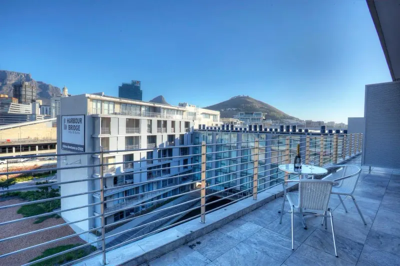 Harbour Bridge Apartment-515 in V&A Waterfront – photo 3