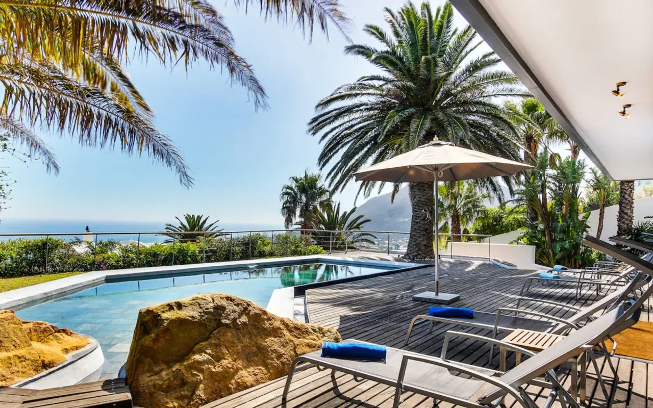 Francolin Road Villa in Bakoven
