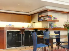 7 on 1st Crescent in Camps Bay – photo 5 thumbnail