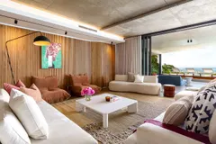 Arkham Villa in Fresnaye – photo 18 thumbnail