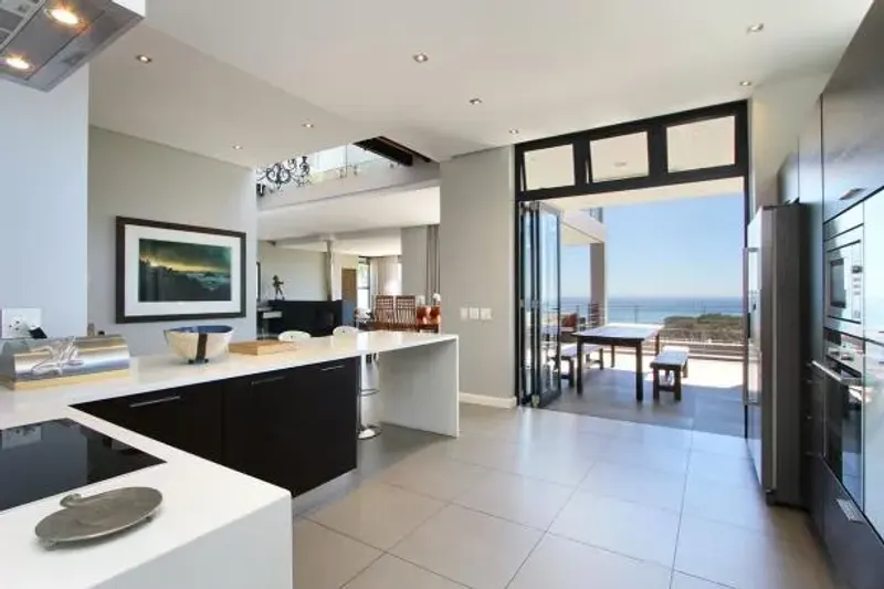 Kinnoul Villa in Camps Bay – photo 9