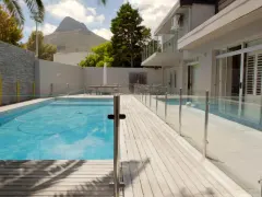 Villa Central Drive in Camps Bay – photo 1 thumbnail