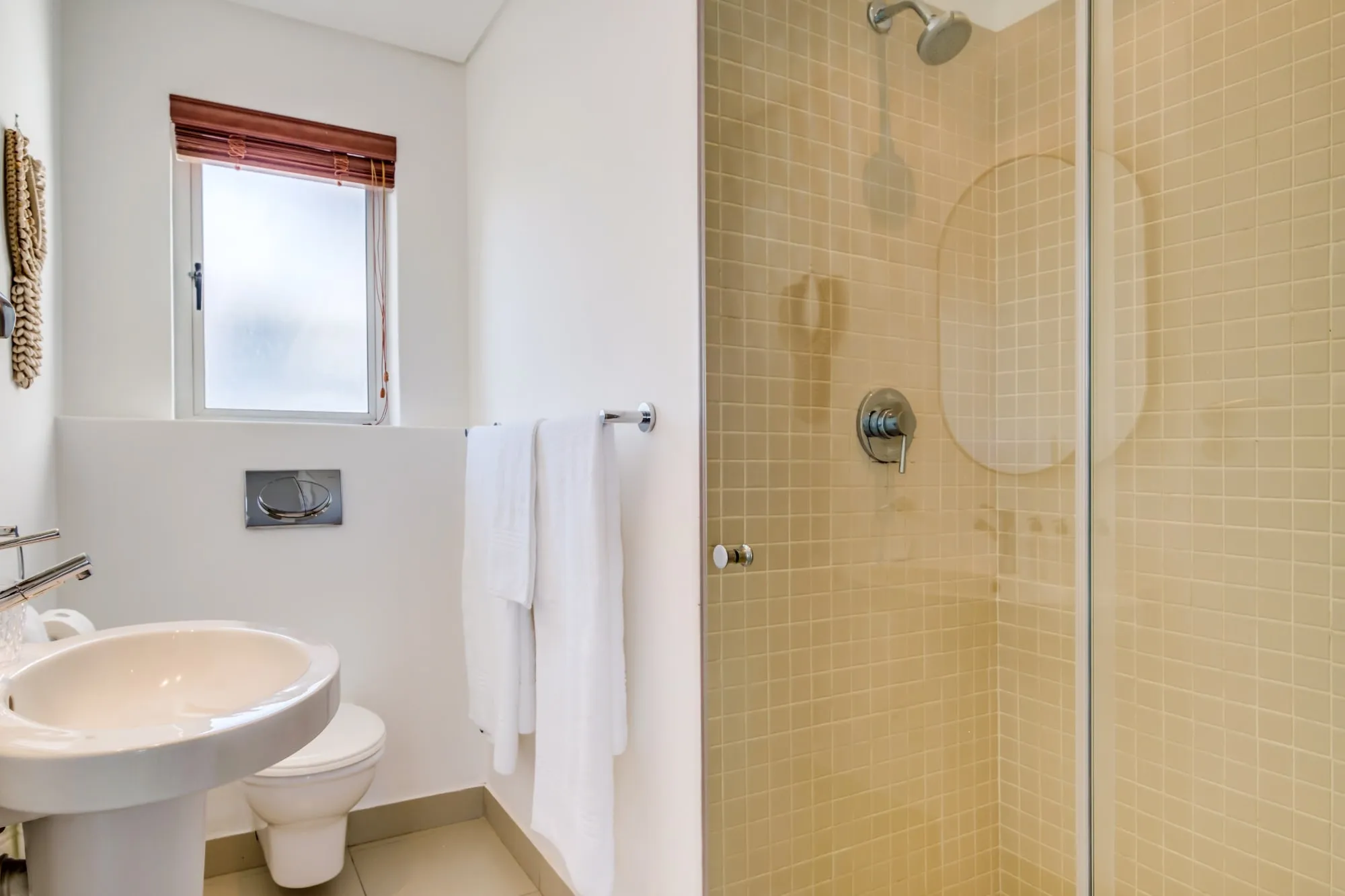 property_a055faf2-d5eb-40b6-b0bf-24d26fe6d4c8_16