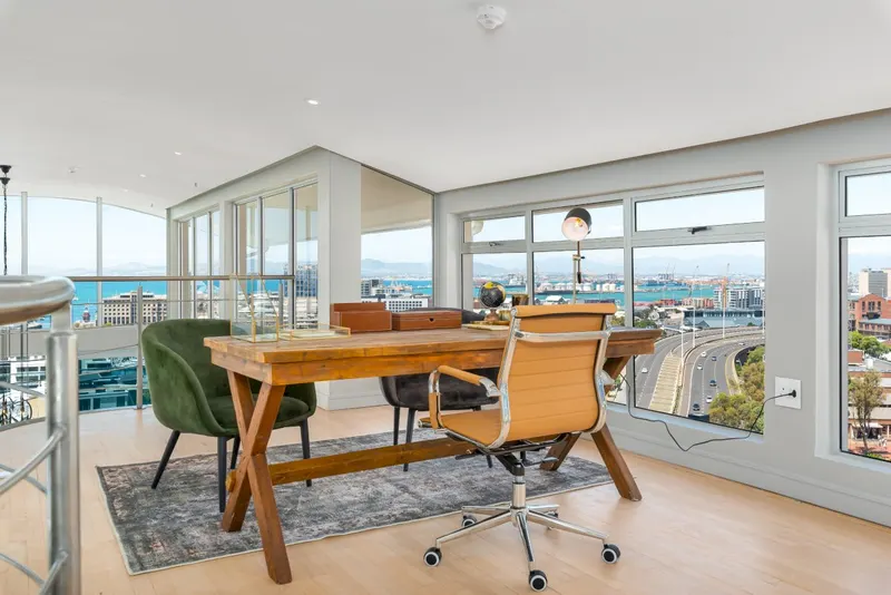 Malachite Penthouse  in Green Point – photo 34