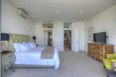 Loader Modern in Green Point – photo 14 thumbnail
