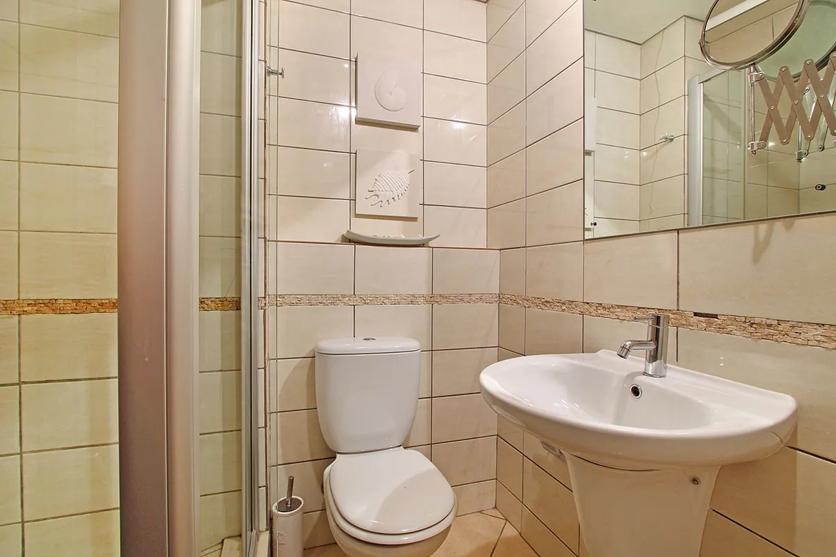 property_a14ff6d9-35ca-42ac-8124-c6196b3b3688_15
