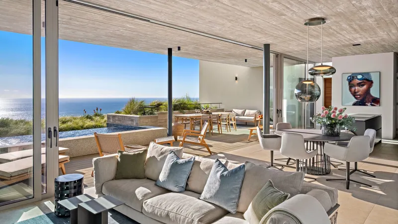 Mountain Vista Penthouse in Camps Bay – photo 36