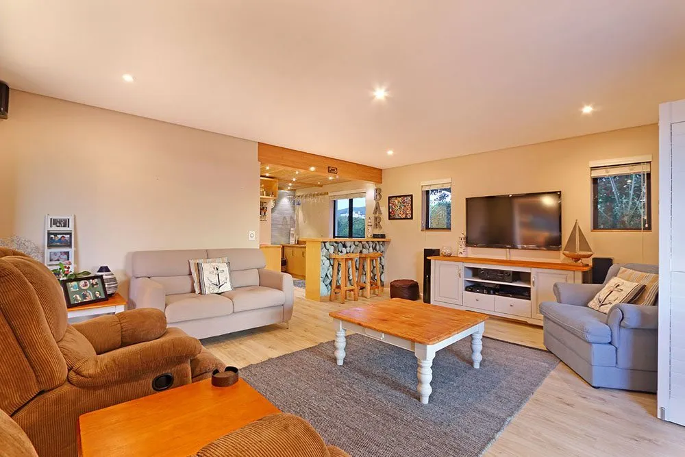 property_a18db87b-4524-4661-ad90-2d6485f62bc4_19