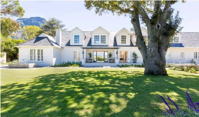 Skydance Villa in Bishopscourt – photo 1