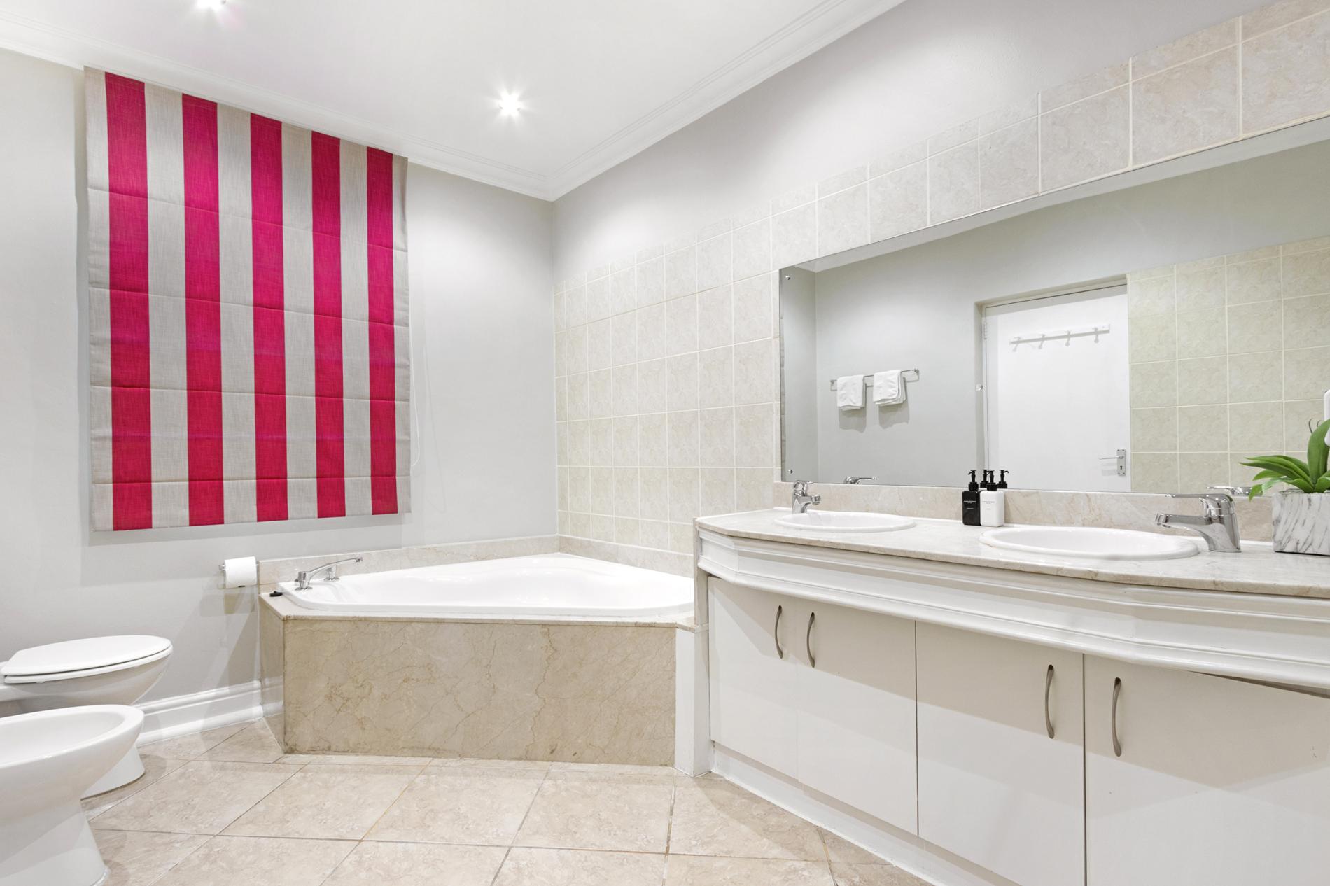 property_a1bd7ea2-59ca-4a05-8aab-1312d2c37930_11