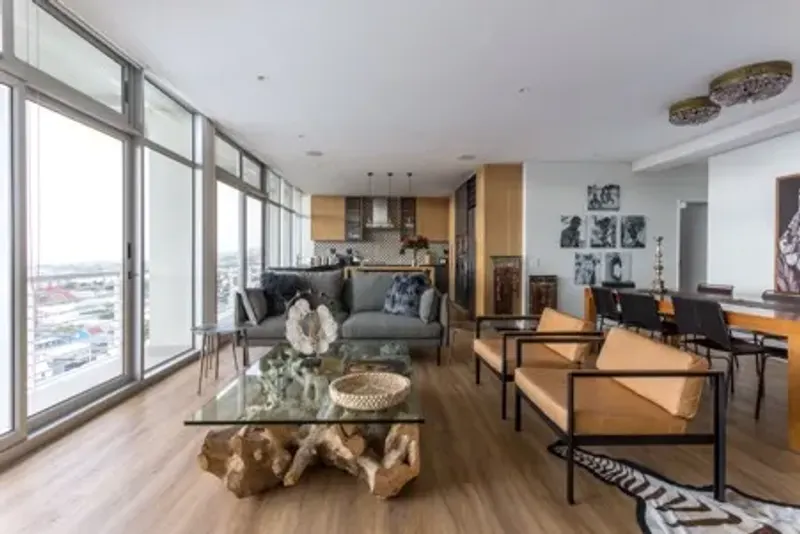 Perspective Views Penthouse in Cape Town City Centre – photo 1