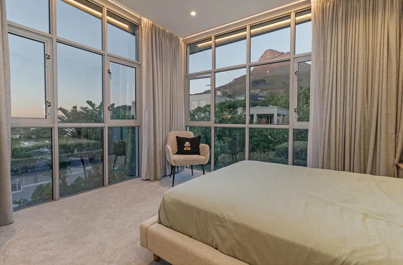 30 on Sedgemoor in Camps Bay – photo 20
