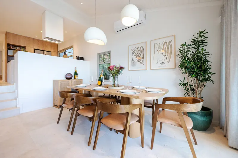 3rd Beach Bungalow in Clifton – photo 1