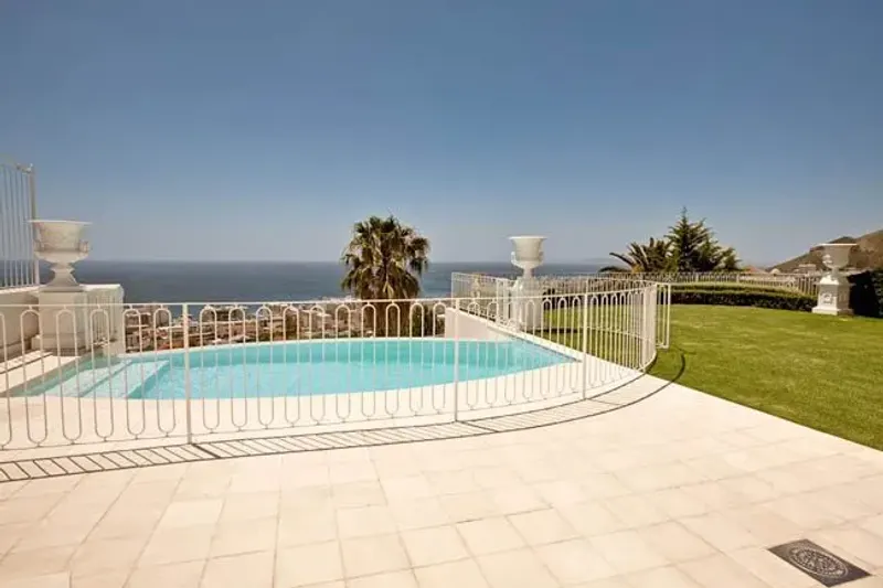 Villa Eight in Bantry Bay – photo 10