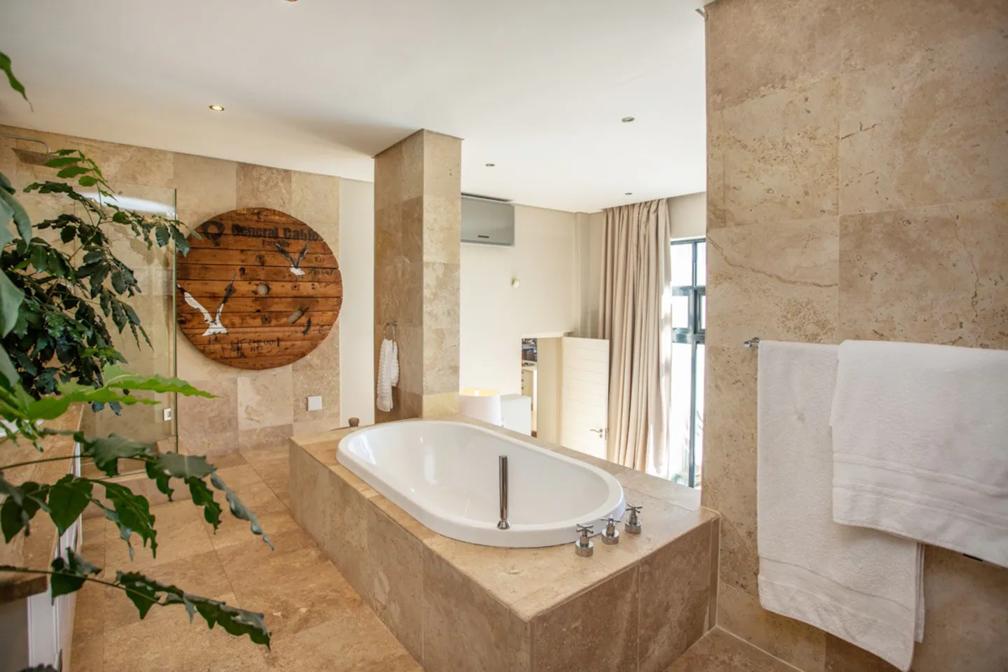property_a315eb94-39c7-42ef-881b-7631af338c3f_5