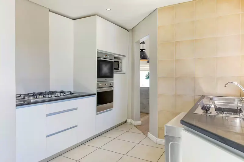 Camps Bay Retreat Villa in Bakoven – photo 21