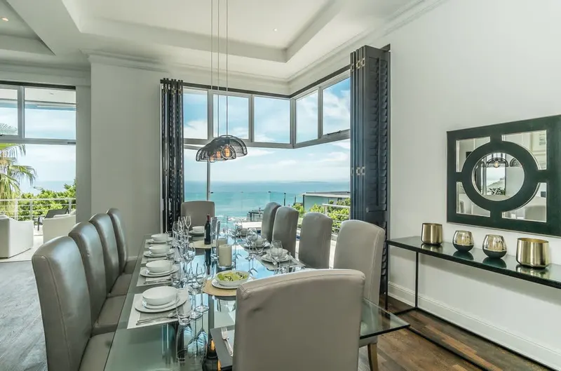 Ocean View Elegance in Bantry Bay – photo 10