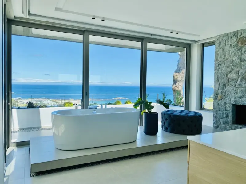 Epic Villa in Camps Bay – photo 46