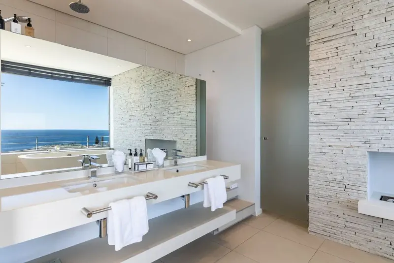 Marine Villa in Camps Bay – photo 2