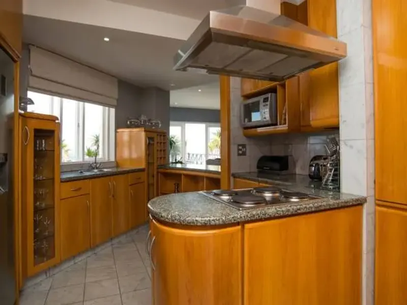 Place on the Bay Penthouse in Camps Bay – photo 13