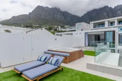 24 Geneva - 12 Bedroom Villa in Camps Bay – photo 40 thumbnail