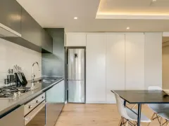 D on S Apartment in Three Anchor Bay – photo 1 thumbnail